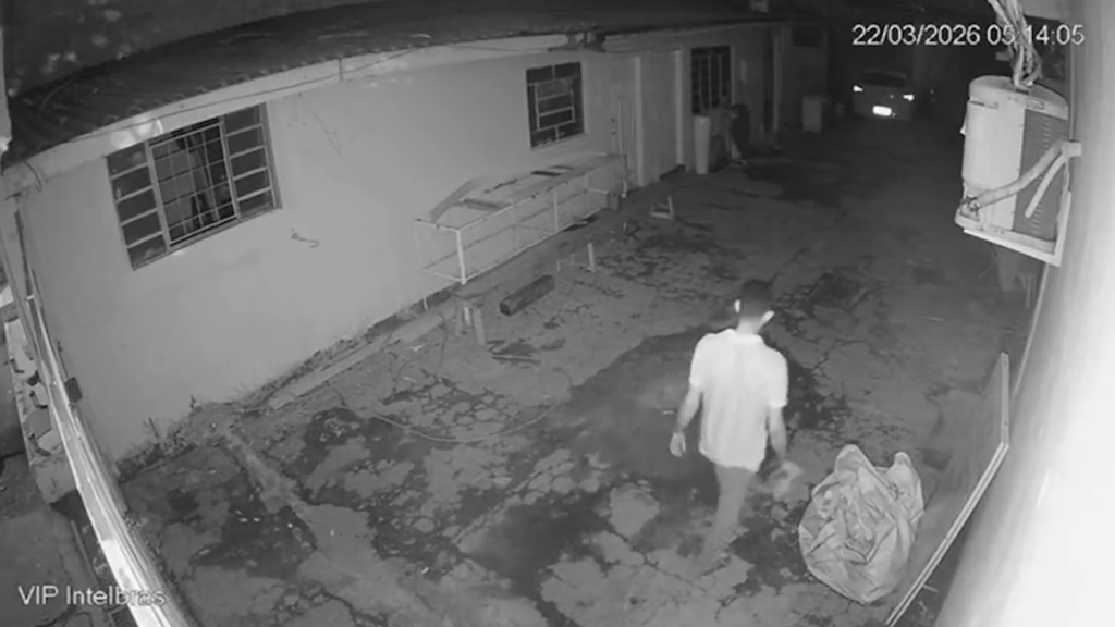 Homem invade mesma casa duas vezes enquanto morador dormia e é preso em Cuiabá