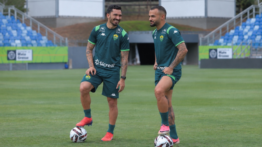 Cuiabá encara o Náutico em duelo decisivo para não deixar o G-6 escapar