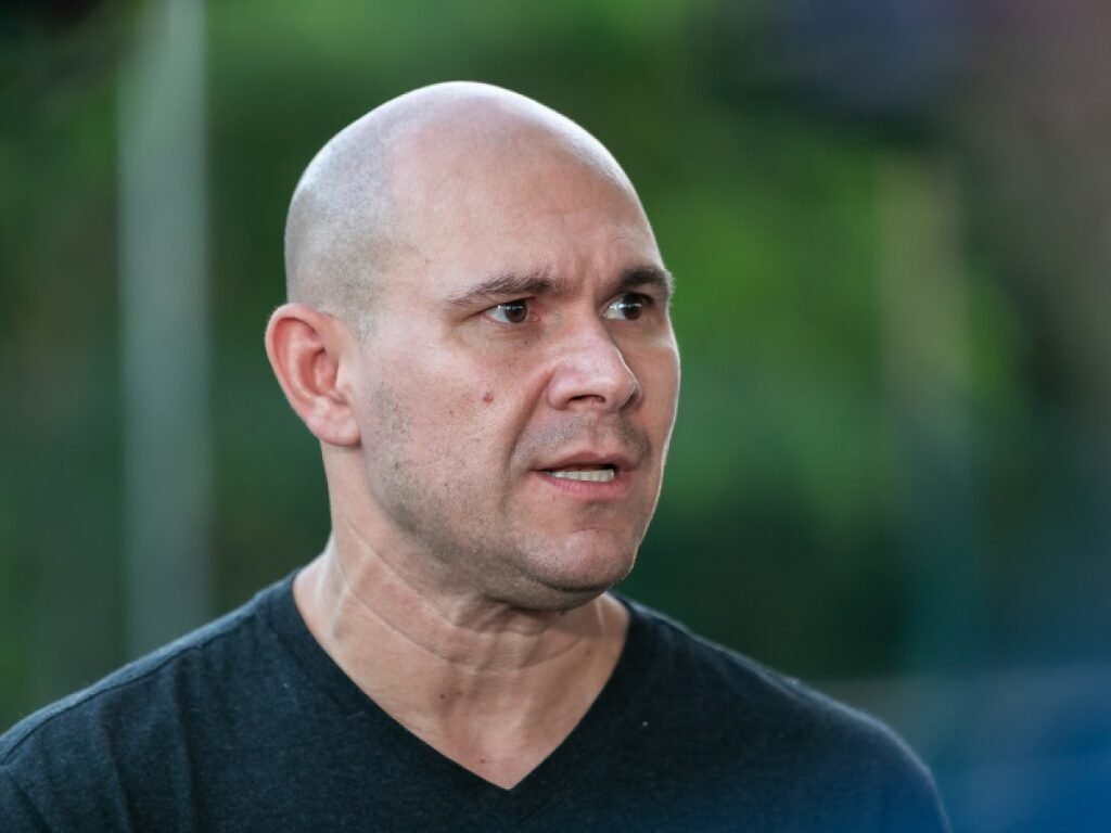 Abilio Brunini pede desculpas a Érika Hilton por fala na CPMI do 8 de Janeiro