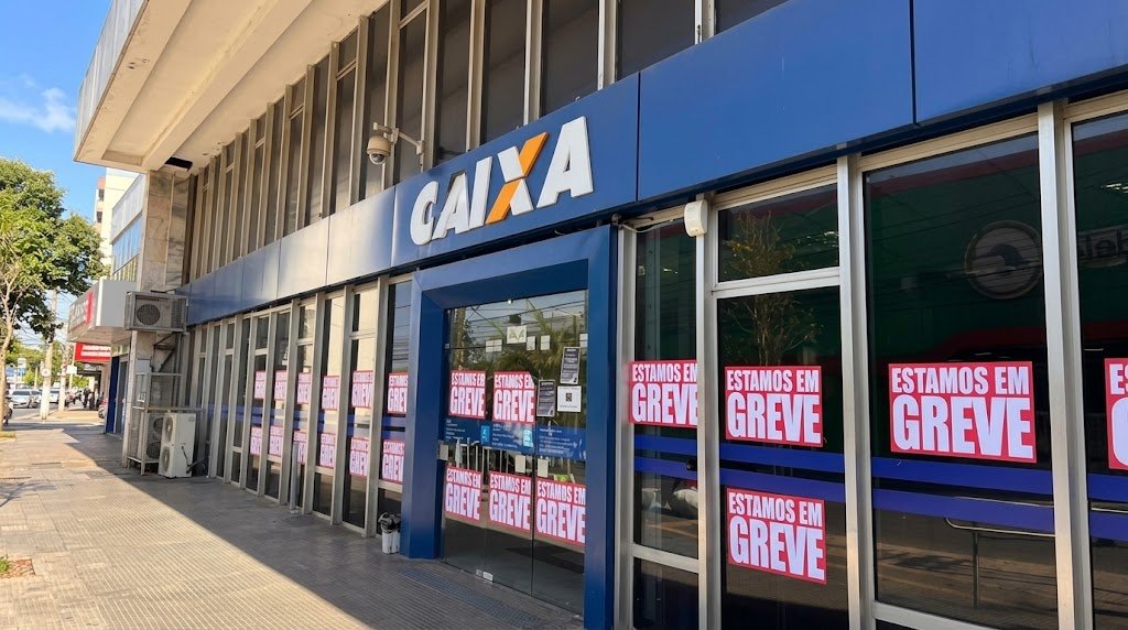 Servidores da Caixa entram em greve por tempo indeterminado em Mato Grosso